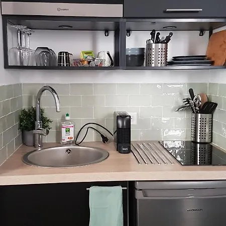 Dans L'hyper-centre De Malmaison, La Defense A 15 Minutes Apartamento